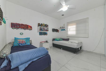 Casa à venda com 80m², 3 quartos e 2 vagasSuíte 1