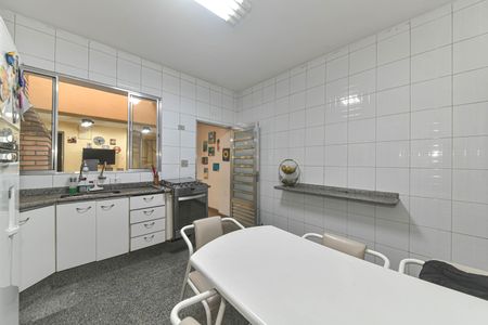 Casa à venda com 80m², 3 quartos e 2 vagasCozinha
