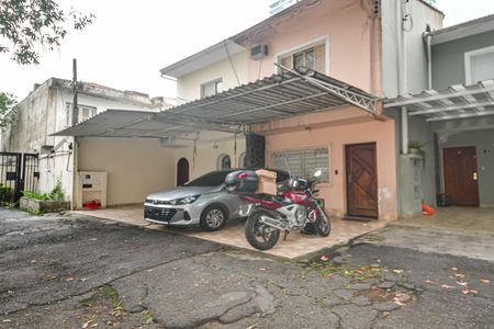 Casa à venda com 80m², 3 quartos e 2 vagasFachada