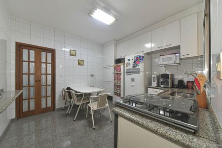 Casa à venda com 80m², 3 quartos e 2 vagasCozinha