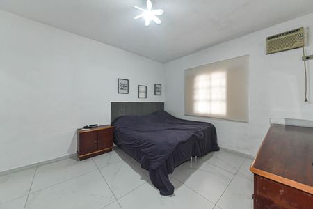 Casa à venda com 80m², 3 quartos e 2 vagasSuíte 2