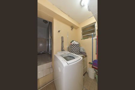 Casa à venda com 80m², 3 quartos e 2 vagasLavanderia