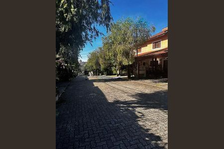 Casa à venda com 129m², 2 quartos e 2 vagas