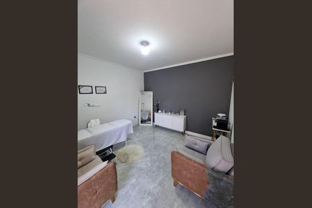 Casa à venda com 3 quartos, 264m² em Vila Yolanda, Osasco