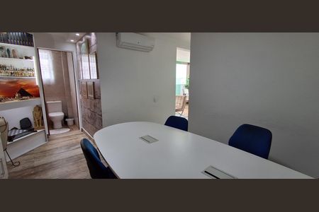 Apartamento à venda com 140m², 3 quartos e 2 vagasEscritório 