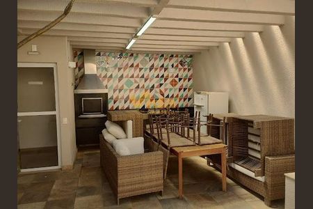 Apartamento à venda com 2 quartos, 51m² em Km 18, Osasco