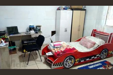 Casa à venda com 3 quartos, 192m² em Km 18, Osasco