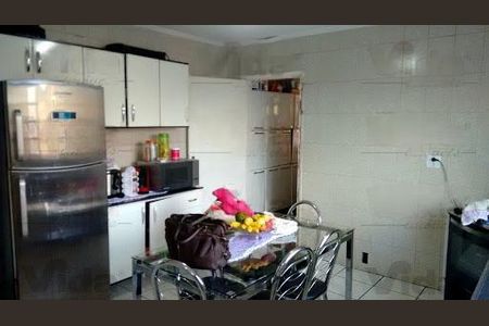 Casa à venda com 3 quartos, 192m² em Km 18, Osasco