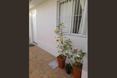 Casa à venda com 80m², 2 quartos e 1 vaga