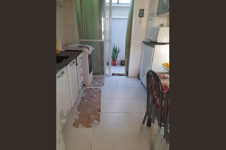 Casa à venda com 80m², 2 quartos e 1 vaga