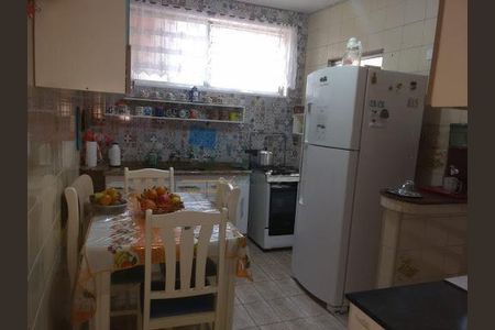Casa à venda com 3 quartos, 210m² em Vila Osasco, Osasco