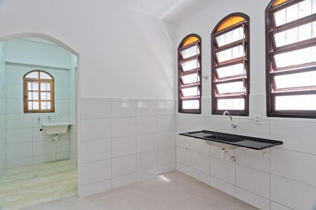Casa para alugar com 75m², 2 quartos e sem vaga Casa para alugar com 75m², 2 quartos e sem vagaCozinha