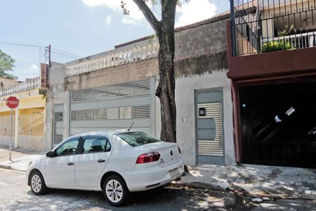 Casa para alugar com 75m², 2 quartos e sem vaga Casa para alugar com 75m², 2 quartos e sem vagaFachada