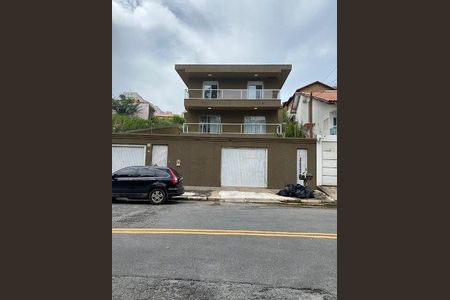 Casa à venda com 476m², 4 quartos e 3 vagas