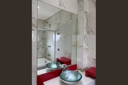 Casa à venda com 476m², 4 quartos e 3 vagas