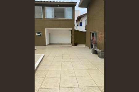 Casa à venda com 476m², 4 quartos e 3 vagas
