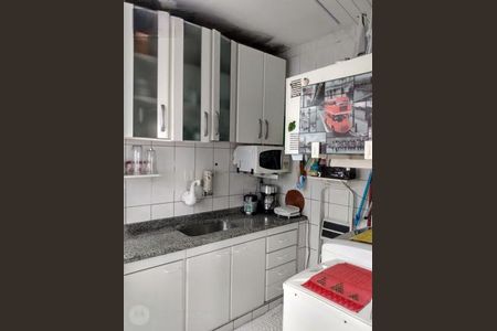 Apartamento à venda com 2 quartos, 74m² em Quitaúna, Osasco