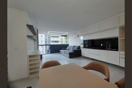 Sala de apartamento à venda com 2 quartos, 81m² em Recreio dos Bandeirantes, Rio de Janeiro