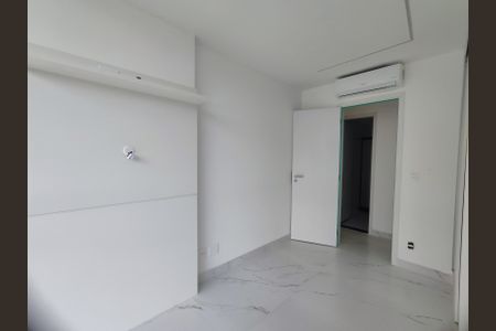 Apartamento à venda com 81m², 2 quartos e 2 vagas Apartamento à venda com 81m², 2 quartos e 2 vagasQuarto