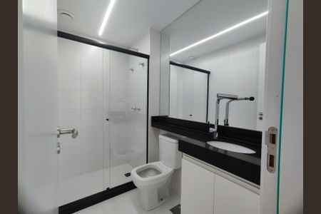 Apartamento à venda com 81m², 2 quartos e 2 vagas Apartamento à venda com 81m², 2 quartos e 2 vagasBanheiro social