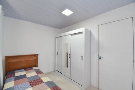 Quarto 2 de apartamento para alugar com 2 quartos, 60m² em Alto da Glória, Curitiba