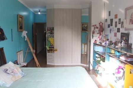 Casa à venda com 4 quartos, 300m² em Km 18, Osasco