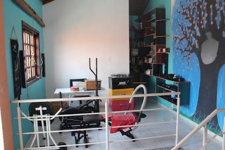 Casa à venda com 4 quartos, 300m² em Km 18, Osasco