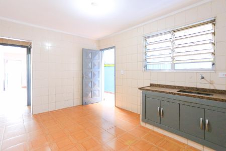 Casa para alugar com 120m², 2 quartos e sem vagacozinha