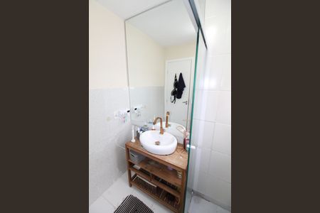 Banheiro de casa de condomínio para alugar com 3 quartos, 100m² em Vila Sao Geraldo, São José dos Campos