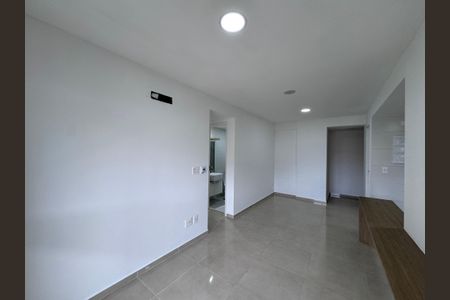 Sala de apartamento para alugar com 2 quartos, 73m² em Recreio dos Bandeirantes, Rio de Janeiro