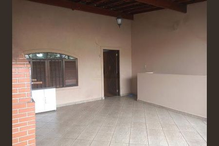 Casa à venda com 4 quartos, 180m² em Cidade das Flores, Osasco