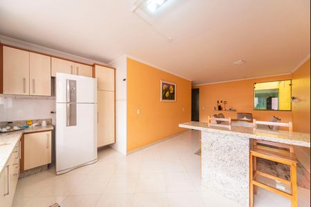 Casa à venda com 248m², 3 quartos e 8 vagasCopa e Cozinha 
