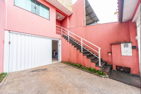 Casa à venda com 248m², 3 quartos e 8 vagasAcesso