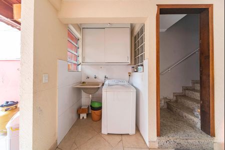 Casa à venda com 248m², 3 quartos e 8 vagasÁrea de Serviço