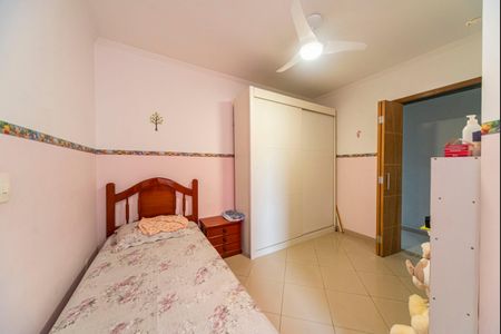 Casa à venda com 248m², 3 quartos e 8 vagasQuarto 2