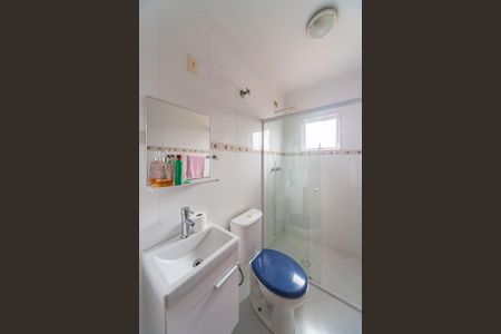 Casa à venda com 248m², 3 quartos e 8 vagasBanheiro do Quarto 1