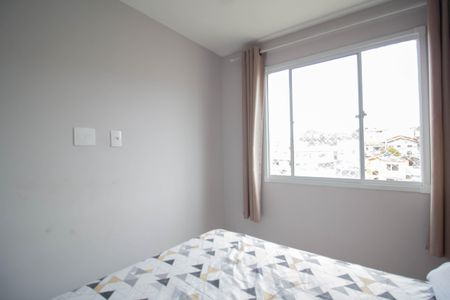 Quarto 2 de apartamento para alugar com 2 quartos, 41m² em Vila Zat, São Paulo