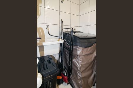 Banheiro / Área de Sevirço de apartamento à venda com 0 quarto, 38m² em República, São Paulo