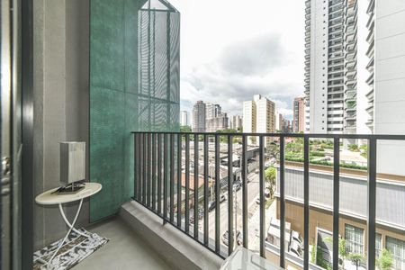 Studio para alugar com 24m², 1 quarto e sem vaga Studio para alugar com 24m², 1 quarto e sem vagaVaranda