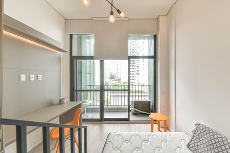 Quarto de kitnet/studio para alugar com 1 quarto, 24m² em Santo Amaro, São Paulo
