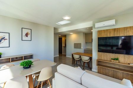 Sala  de kitnet/studio para alugar com 1 quarto, 59m² em Três Figueiras, Porto Alegre