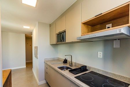 Cozinha  de kitnet/studio para alugar com 1 quarto, 59m² em Três Figueiras, Porto Alegre