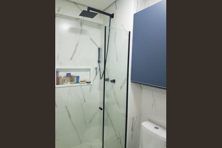 Banheiro de apartamento à venda com 2 quartos, 54m² em Centro, Osasco