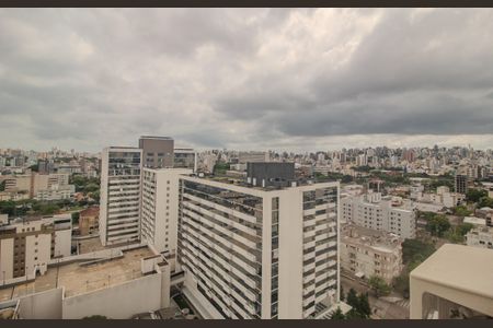 Apartamento para alugar com 77m², 3 quartos e 2 vagasVista