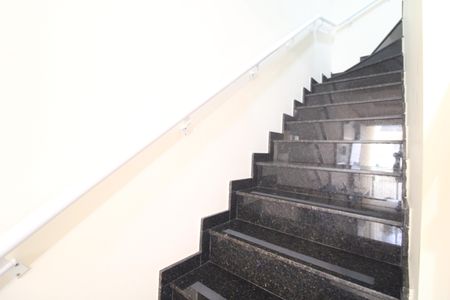 Casa para alugar com 125m², 3 quartos e 2 vagasEscada