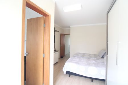 Casa para alugar com 125m², 3 quartos e 2 vagasSuíte