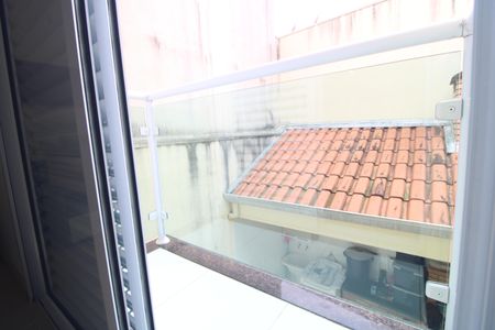 Sacada quarto 1 de casa para alugar com 3 quartos, 125m² em Jardim Sabara, São Paulo