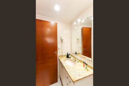 Apartamento à venda com 141m², 4 quartos e 2 vagasBanheiro