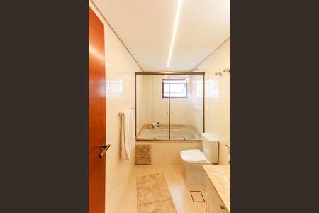 Apartamento à venda com 141m², 4 quartos e 2 vagasBanheiro da Suíte 1