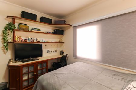 Apartamento à venda com 141m², 4 quartos e 2 vagasQuarto 2